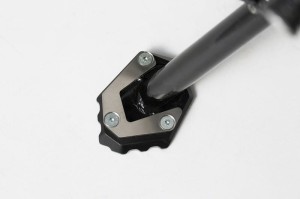 NAKŁADKA NÓŻKI BOCZNEJ SW-MOTECH HONDA VFR800X (15-)CB/R MODELS BLACK/SILVER