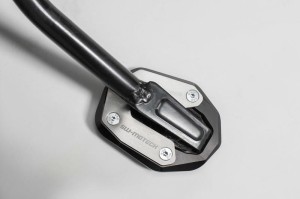 NAKŁADKA NÓŻKI BOCZNEJ SW-MOTECH DUCATI SCRAMBLER (14-) BLACK/SILVER